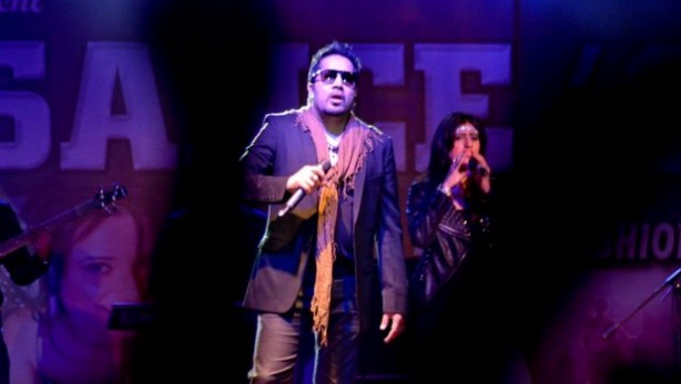 kirori mal college, renaissance, mika singh